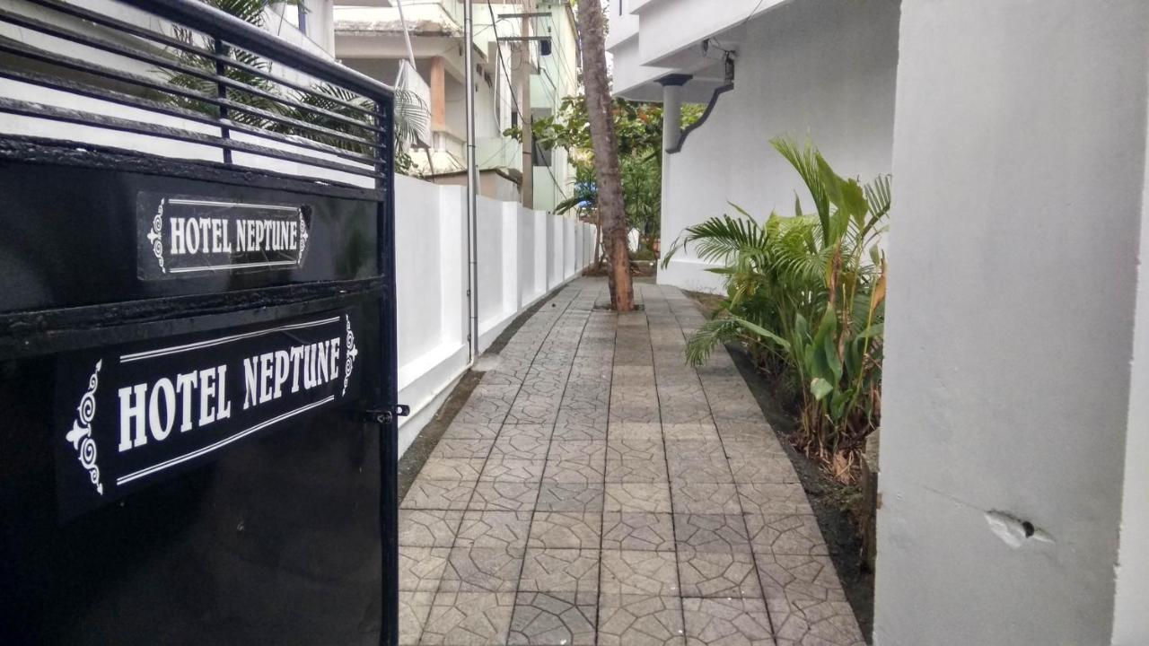 Hotel Neptune Kovalam Thiruvananthapuram Esterno foto